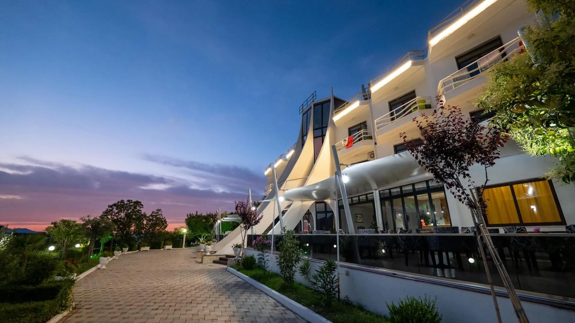 Edva Resort Radhimë