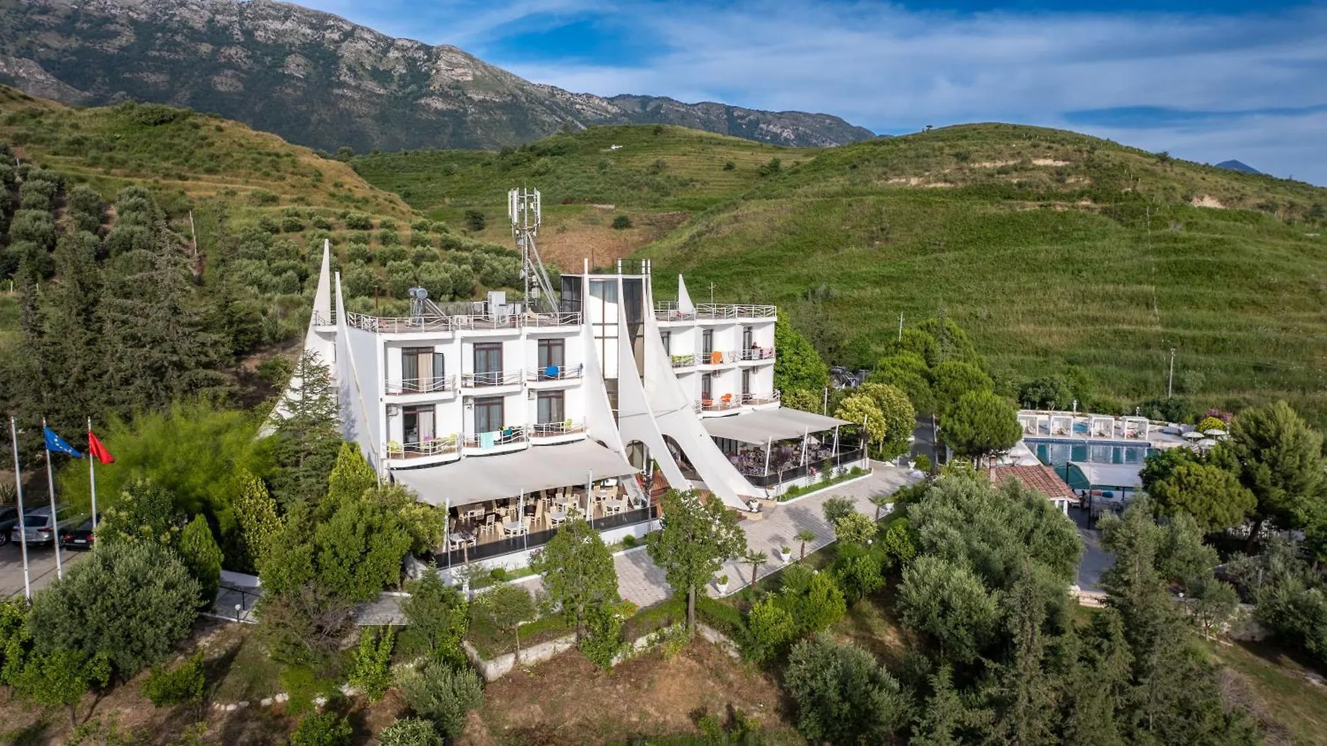 **** Hotel Edva Resort Radhimë Albania